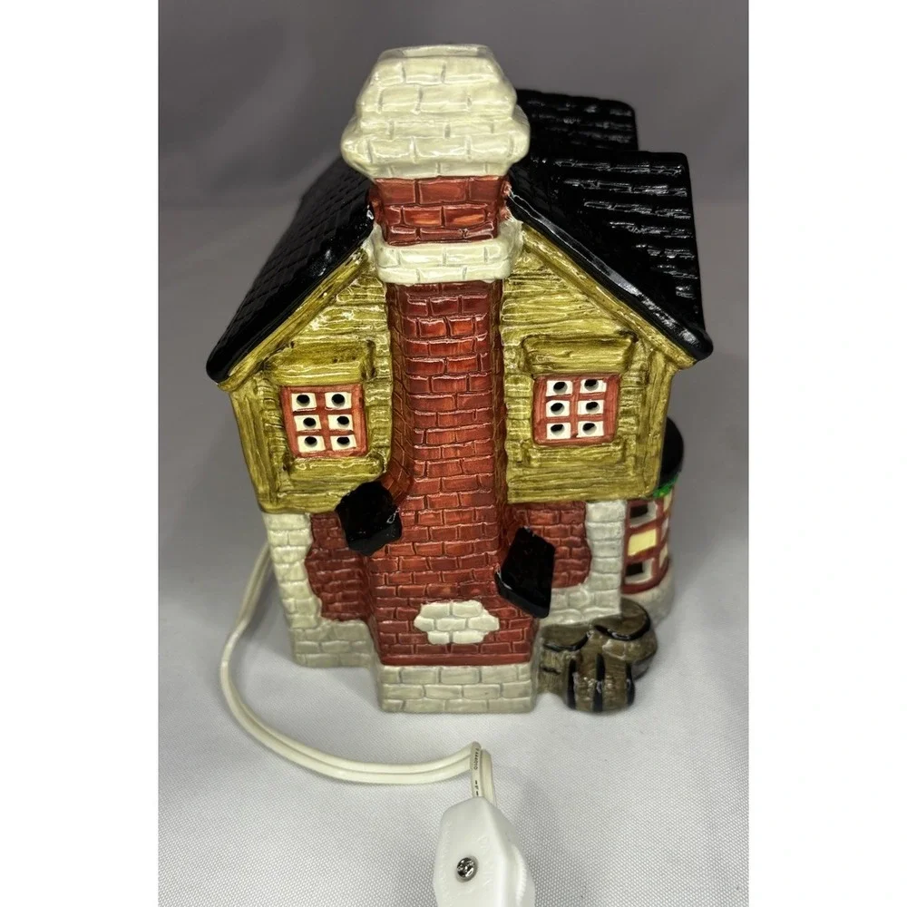 🍺Christmas Giant Duke's Tavern Christmas‎ Village Light Up